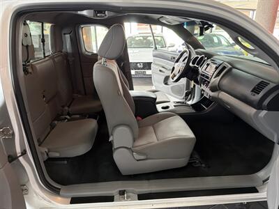 2013 Toyota Tacoma Base 4DR ACCESS CAB - Photo 19 - Hamilton, OH 45015