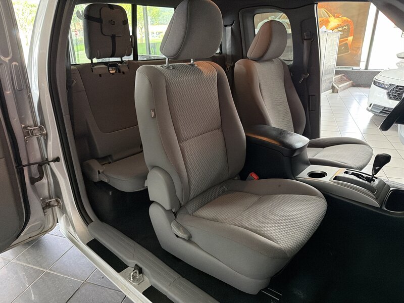 2013 Toyota Tacoma Base 4DR ACCESS CAB - Photo 20 - Hamilton, OH 45015