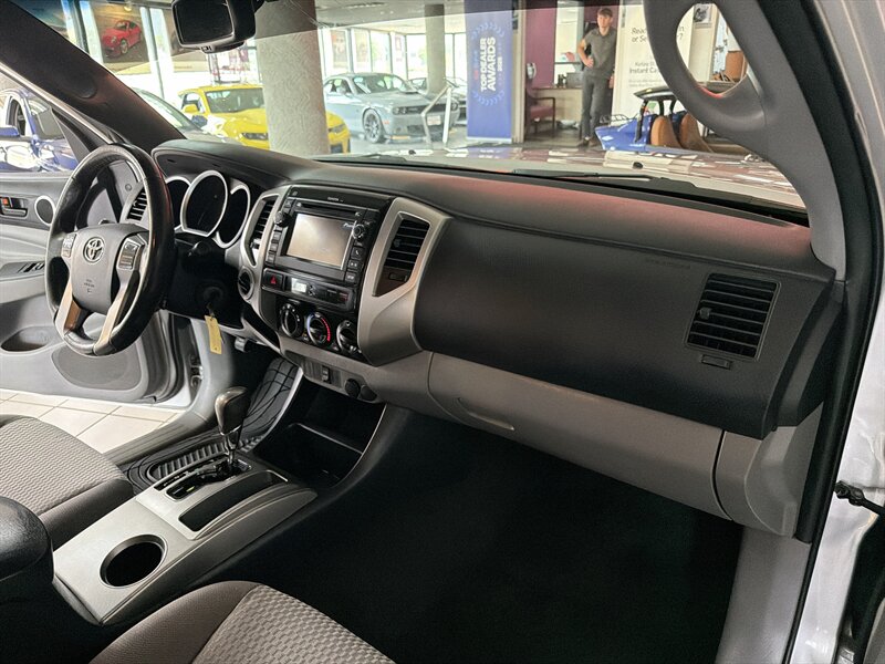 2013 Toyota Tacoma Base 4DR ACCESS CAB - Photo 21 - Hamilton, OH 45015