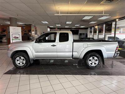 2013 Toyota Tacoma Base 4DR ACCESS CAB - Photo 2 - Hamilton, OH 45015