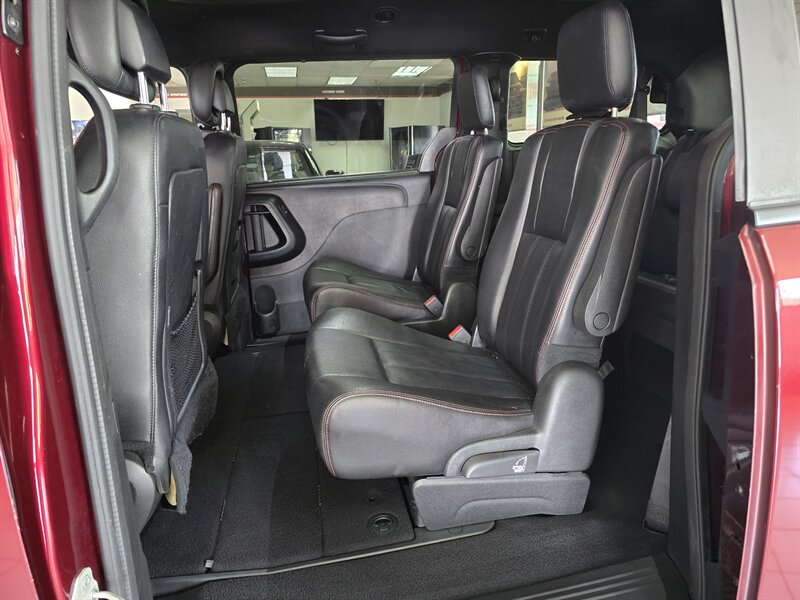 2019 Dodge Grand Caravan GT 3DR MINI-VAN - Photo 10 - Hamilton, OH 45015