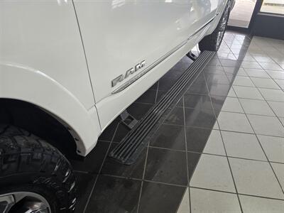 2019 RAM 1500 Limited 4dr CREW CAB 4X4/HEMI - Photo 37 - Hamilton, OH 45015