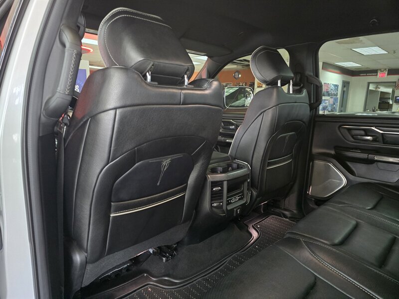 2019 RAM 1500 Limited 4dr CREW CAB 4X4/HEMI - Photo 17 - Hamilton, OH 45015