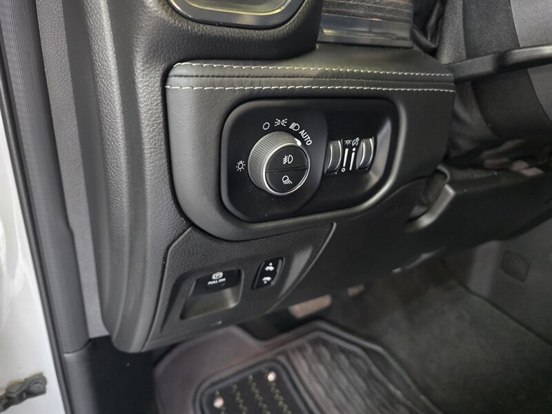 2019 RAM 1500 Limited 4dr CREW CAB 4X4/HEMI - Photo 34 - Hamilton, OH 45015
