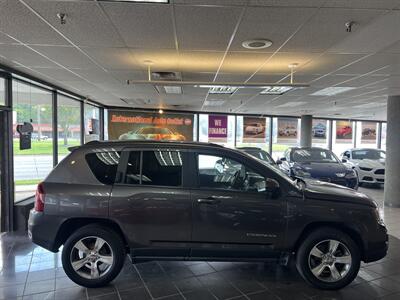 2017 Jeep Compass High Altitude 4DR SUV   - Photo 5 - Hamilton, OH 45015