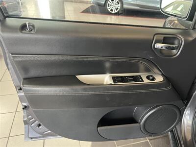 2017 Jeep Compass High Altitude 4DR SUV   - Photo 20 - Hamilton, OH 45015
