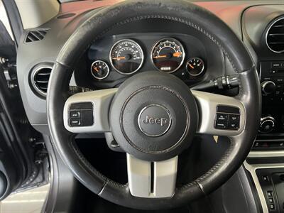 2017 Jeep Compass High Altitude 4DR SUV   - Photo 12 - Hamilton, OH 45015