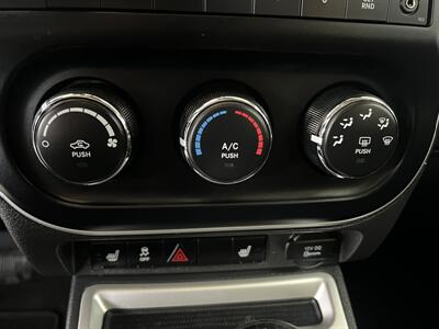 2017 Jeep Compass High Altitude 4DR SUV   - Photo 16 - Hamilton, OH 45015