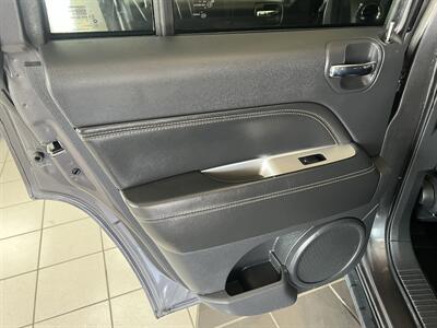 2017 Jeep Compass High Altitude 4DR SUV   - Photo 22 - Hamilton, OH 45015
