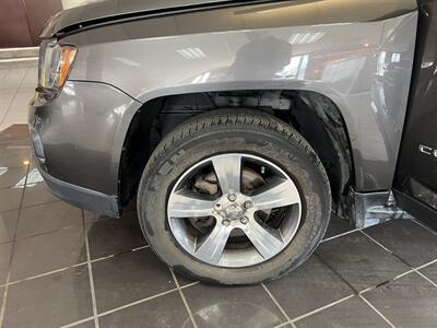 2017 Jeep Compass High Altitude 4DR SUV   - Photo 34 - Hamilton, OH 45015