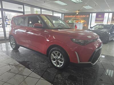 2024 Kia Soul LX - Photo 3 - Hamilton, OH 45015