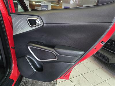 2024 Kia Soul LX - Photo 15 - Hamilton, OH 45015