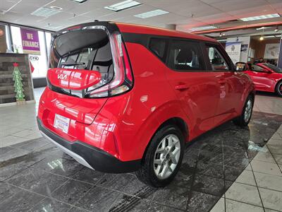 2024 Kia Soul LX - Photo 4 - Hamilton, OH 45015