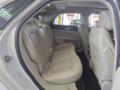 2017 Lincoln MKZ/Zephyr Reserve   - Photo 16 - Hamilton, OH 45015