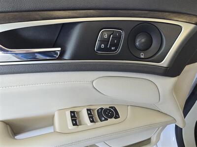 2017 Lincoln MKZ/Zephyr Reserve   - Photo 17 - Hamilton, OH 45015