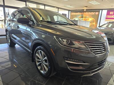 2017 Lincoln MKC SELECT  4DR SUV   - Photo 4 - Hamilton, OH 45015