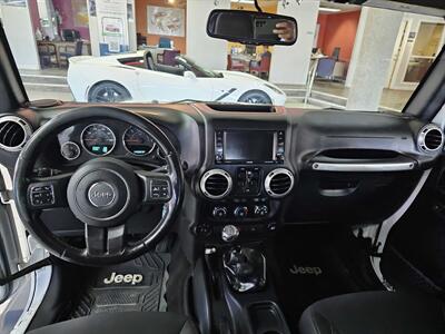 2016 Jeep Wrangler Unlimited Sahara 4X4 4DR SUV   - Photo 11 - Hamilton, OH 45015