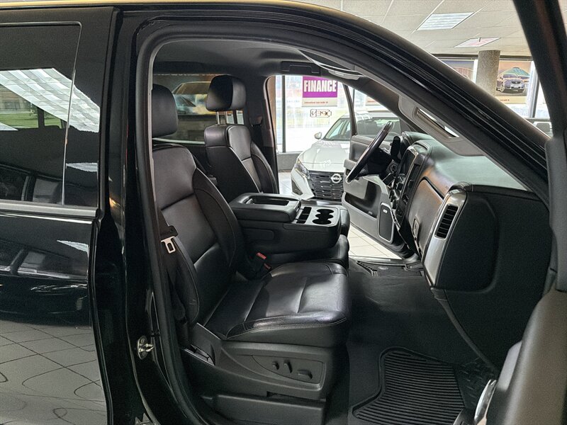 2018 Chevrolet Silverado 1500 LTZ - Photo 24 - Hamilton, OH 45015