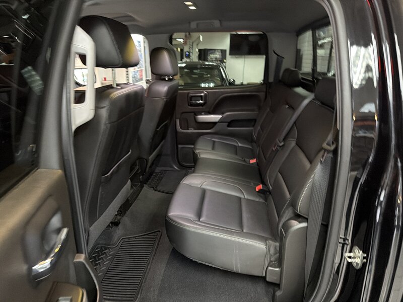 2018 Chevrolet Silverado 1500 LTZ - Photo 20 - Hamilton, OH 45015