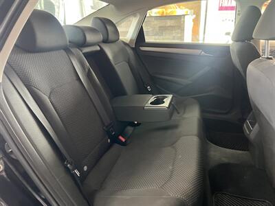 2012 Volkswagen Passat S 4DR SEDAN/5SPEED - Photo 22 - Hamilton, OH 45015