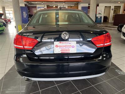 2012 Volkswagen Passat S 4DR SEDAN/5SPEED - Photo 7 - Hamilton, OH 45015