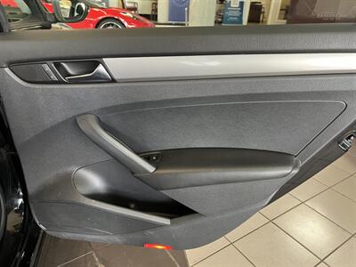 2012 Volkswagen Passat S 4DR SEDAN/5SPEED - Photo 26 - Hamilton, OH 45015