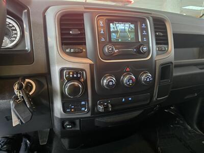 2018 RAM 1500 Express 4DR QUAD CAB 4X4 - Photo 22 - Hamilton, OH 45015
