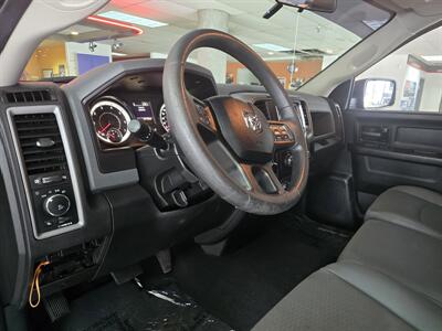 2018 RAM 1500 Express 4DR QUAD CAB 4X4 - Photo 8 - Hamilton, OH 45015
