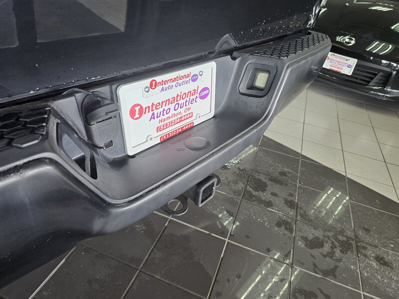 2018 RAM 1500 Express 4DR QUAD CAB 4X4 - Photo 32 - Hamilton, OH 45015