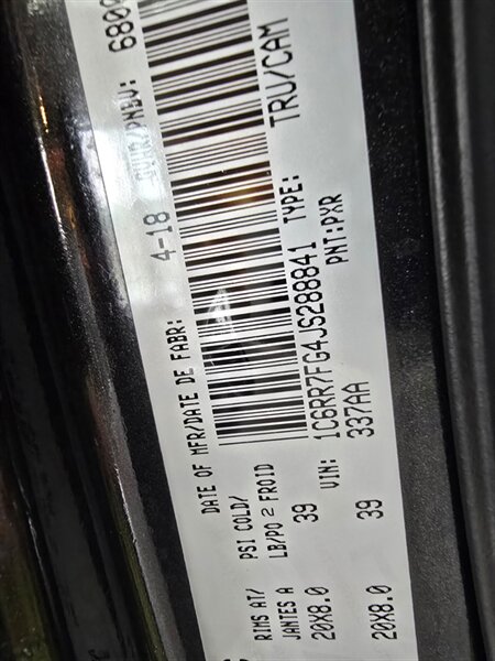 2018 RAM 1500 Express 4DR QUAD CAB 4X4 - Photo 39 - Hamilton, OH 45015