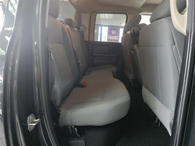 2018 RAM 1500 Express 4DR QUAD CAB 4X4 - Photo 16 - Hamilton, OH 45015