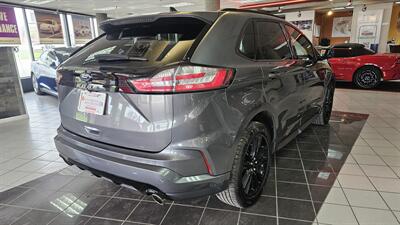 2021 Ford Edge ST-Line   - Photo 6 - Hamilton, OH 45015