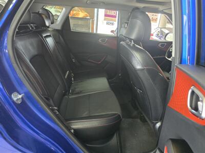 2022 Kia Soul Turbo 4DR CROSSOVER   - Photo 16 - Hamilton, OH 45015