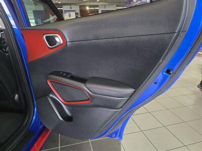 2022 Kia Soul Turbo 4DR CROSSOVER   - Photo 15 - Hamilton, OH 45015