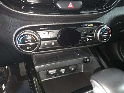 2022 Kia Soul Turbo 4DR CROSSOVER   - Photo 20 - Hamilton, OH 45015