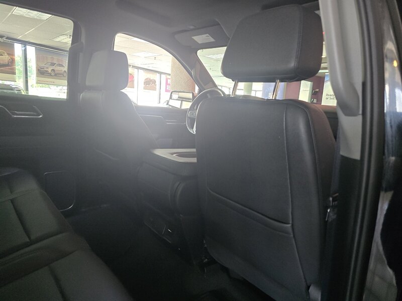 2025 GMC Sierra 1500 SLT - Photo 20 - Hamilton, OH 45015