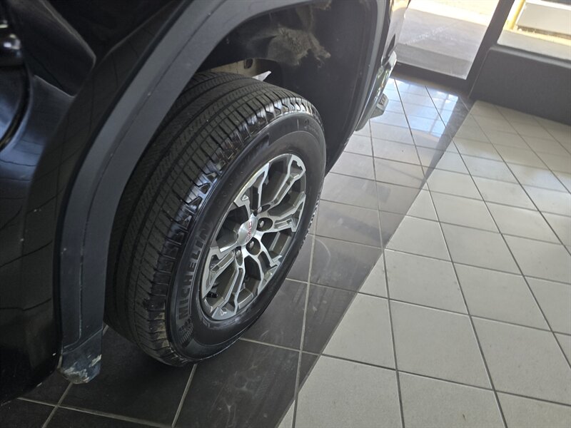 2025 GMC Sierra 1500 SLT - Photo 41 - Hamilton, OH 45015