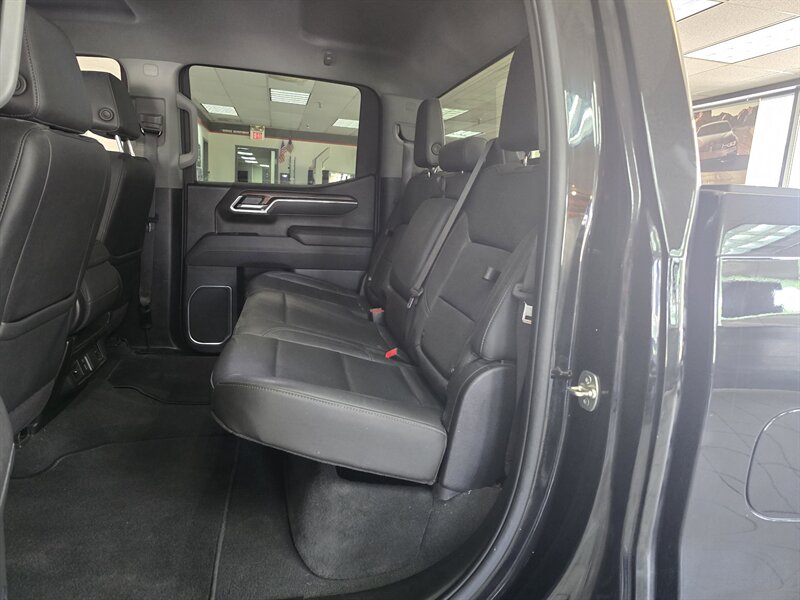 2025 GMC Sierra 1500 SLT - Photo 21 - Hamilton, OH 45015