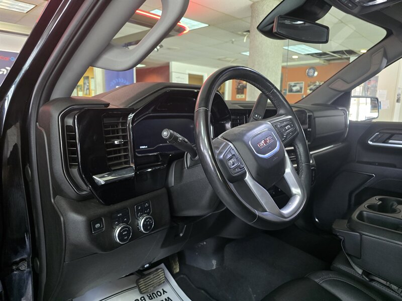 2025 GMC Sierra 1500 SLT - Photo 13 - Hamilton, OH 45015