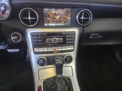 2014 Mercedes-Benz SLK SLK 250 2DR CONVERTIBLE   - Photo 17 - Hamilton, OH 45015