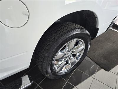 2017 RAM 1500 Big Horn/CREW CAB/HEMI/4X4   - Photo 32 - Hamilton, OH 45015