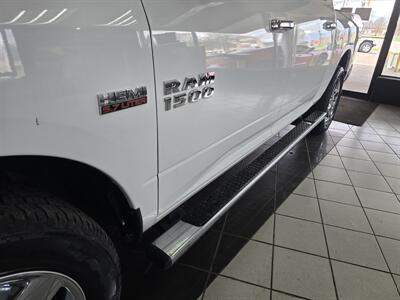 2017 RAM 1500 Big Horn/CREW CAB/HEMI/4X4   - Photo 26 - Hamilton, OH 45015