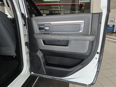 2017 RAM 1500 Big Horn/CREW CAB/HEMI/4X4   - Photo 16 - Hamilton, OH 45015
