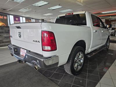 2017 RAM 1500 Big Horn/CREW CAB/HEMI/4X4   - Photo 4 - Hamilton, OH 45015