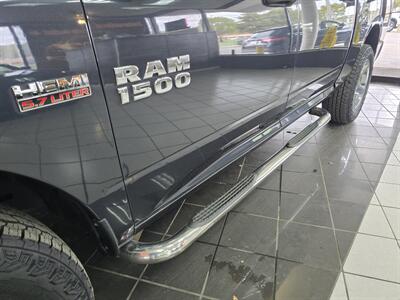 2017 RAM 1500 Express-CREW CAB-4X4-HEMI   - Photo 22 - Hamilton, OH 45015
