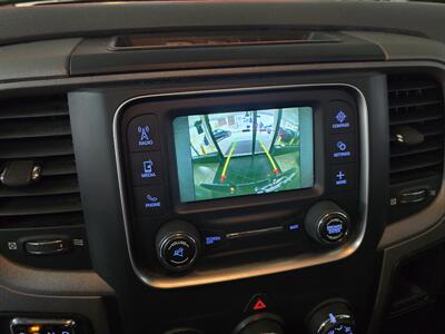 2017 RAM 1500 Express-CREW CAB-4X4-HEMI   - Photo 14 - Hamilton, OH 45015