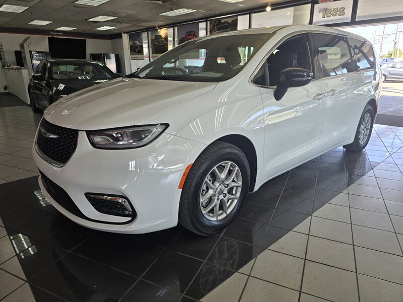 2025 Chrysler Pacifica Select 4DR MINI-VAN  