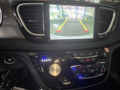 2025 Chrysler Pacifica Select 4DR MINI-VAN - Photo 24 - Hamilton, OH 45015