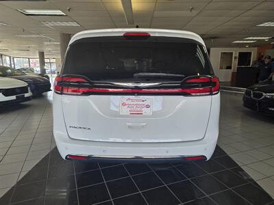 2025 Chrysler Pacifica Select 4DR MINI-VAN - Photo 6 - Hamilton, OH 45015