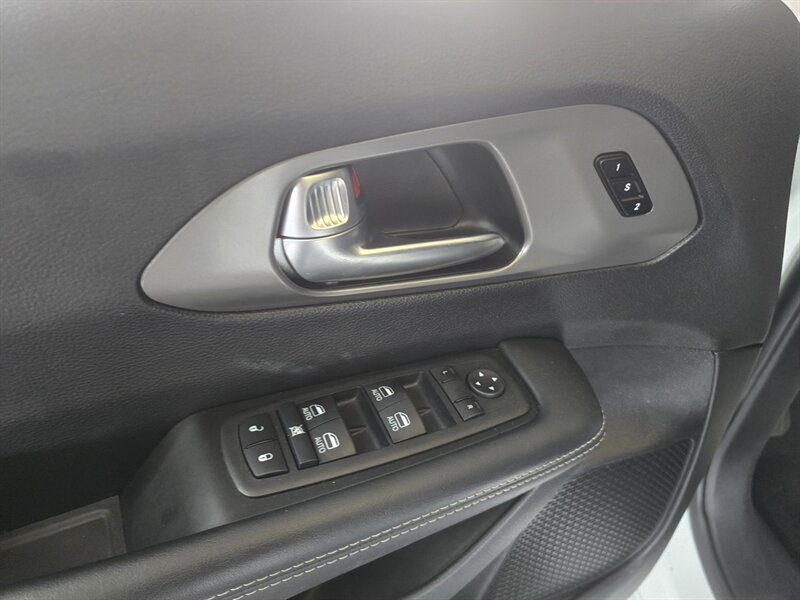 2025 Chrysler Pacifica Select 4DR MINI-VAN - Photo 17 - Hamilton, OH 45015
